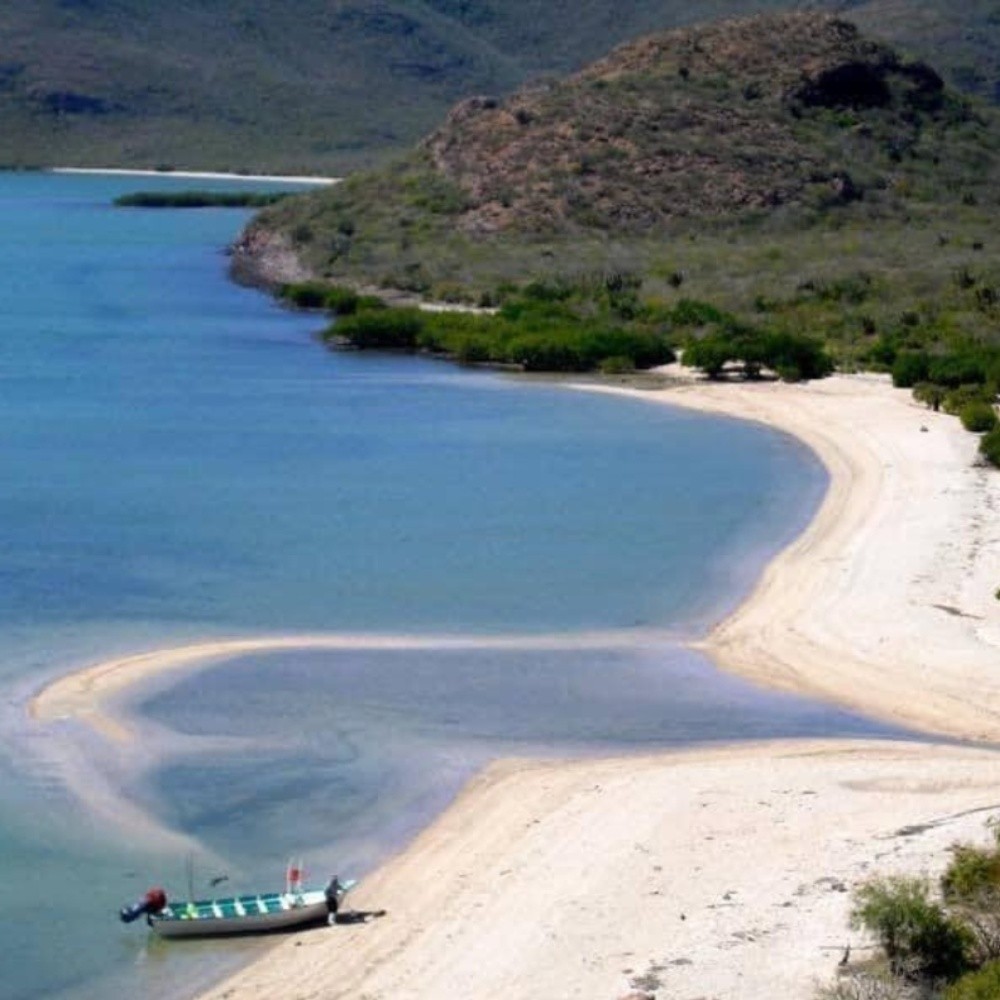 Tres playas de Sinaloa que no se llenan tanto en vacaciones de Semana Santa