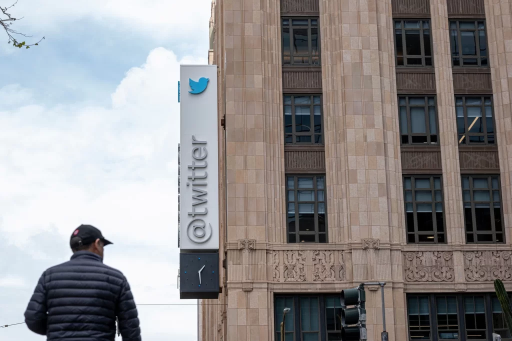 Ingresos de Twitter se quedan cortos ante expectativas de los analistas