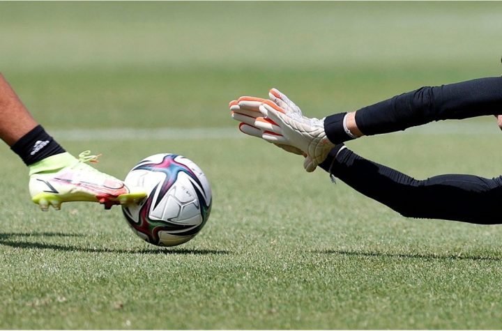 Aficionados apuñalan a árbitro en liga de futbol amateur en Chile