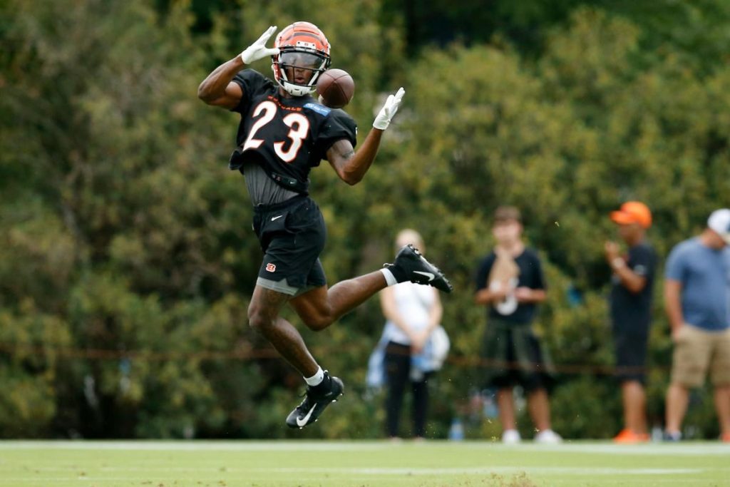 Dax Hill impresionó a los entrenadores de los Bengals durante el debut de pretemporada