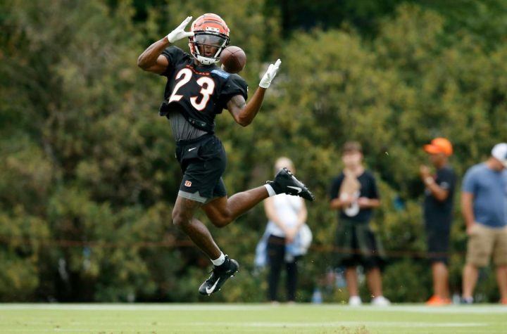 Dax Hill impresionó a los entrenadores de los Bengals durante el debut de pretemporada