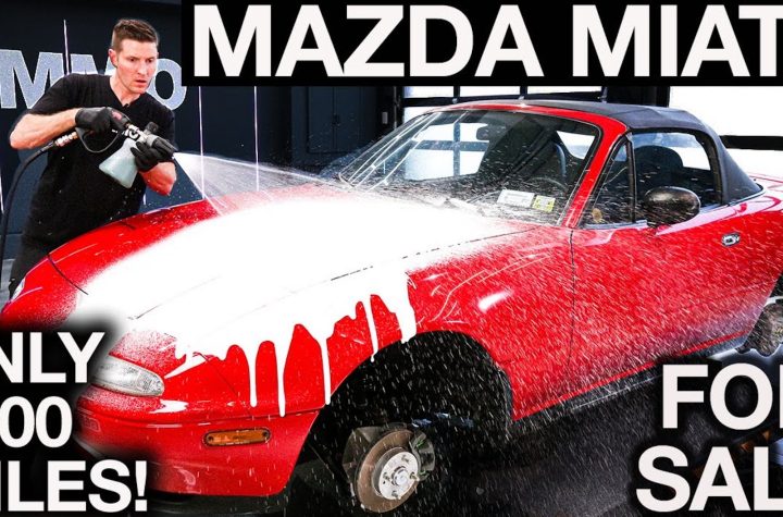 This 1,500-Mile 1990 Mazda MX-5 Miata Has Never Even Had Its Roof Down