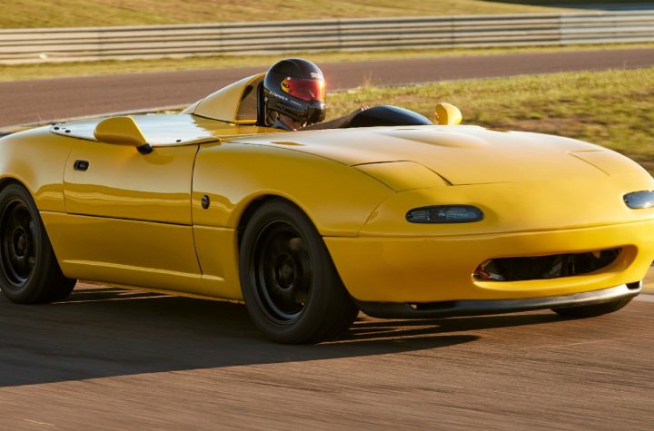 Single-Seater Mazda MX-5 NA With An ND Engine Looks Like A Lot Of Fun