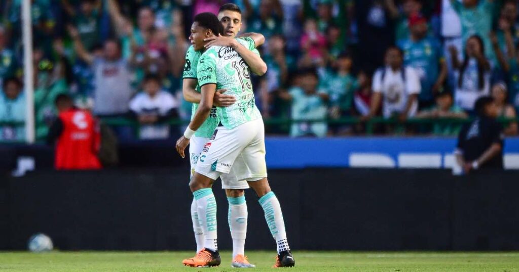 León vence a San Luis sobre el final con gol de ‘chilena’ incluido