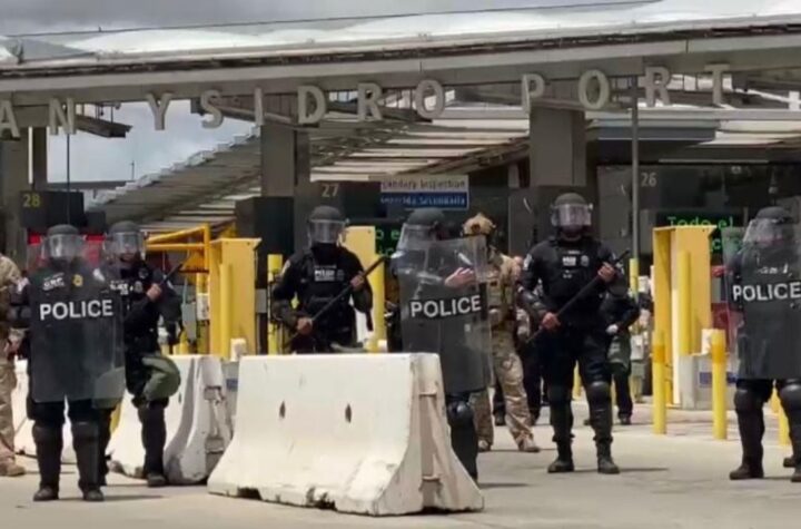 Ante llegada masiva de migrantes, EU lanza simulacro de seguridad en la frontera de Tijuana