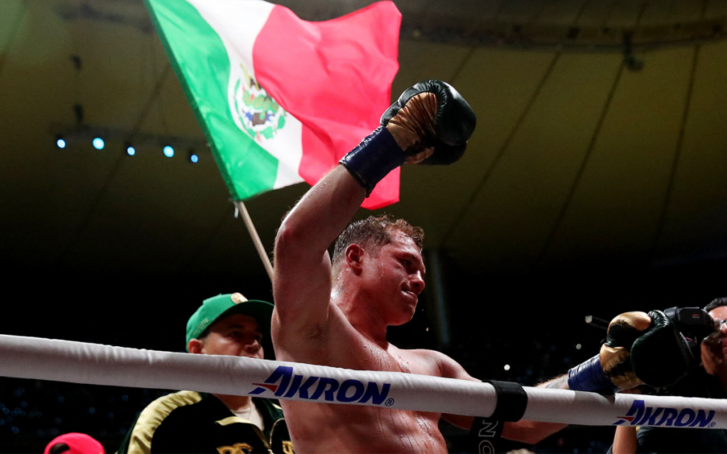 ‘Canelo’ Álvarez mantiene su título indiscutido en Guadalajara de forma unánime | Crónica