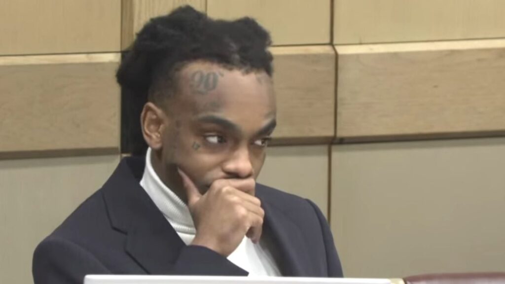 Mugshot del abogado de YNW Melly se vuelve viral en medio del juicio por asesinato