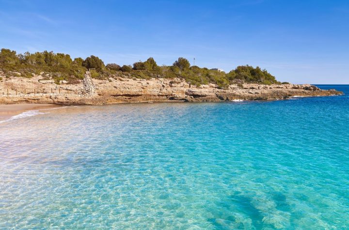 Esta playa española de aguas turquesas es una de las más bonitas del mundo (¡a visitar con urgencia!)