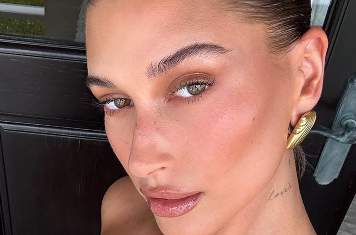 Maquillaje de verano al estilo Hailey Bieber: Tendencia «latte makeup»