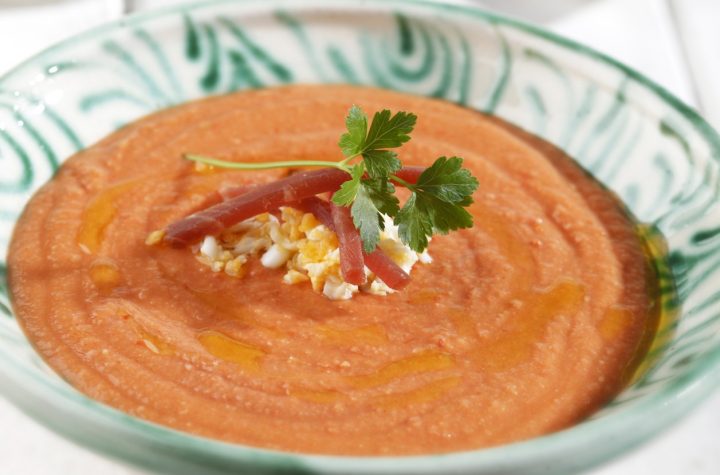 Receta de salmorejo casero y tradicional paso a paso