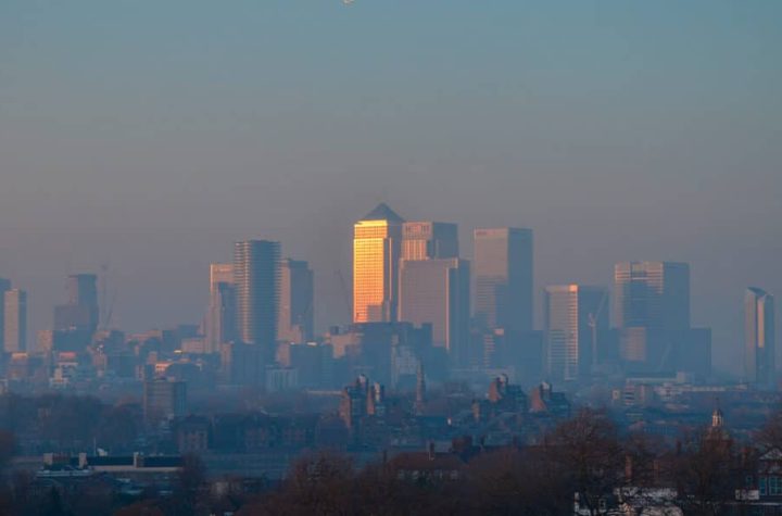 La contaminación atmosférica aumenta el uso de servicios de salud mental en personas con demencia