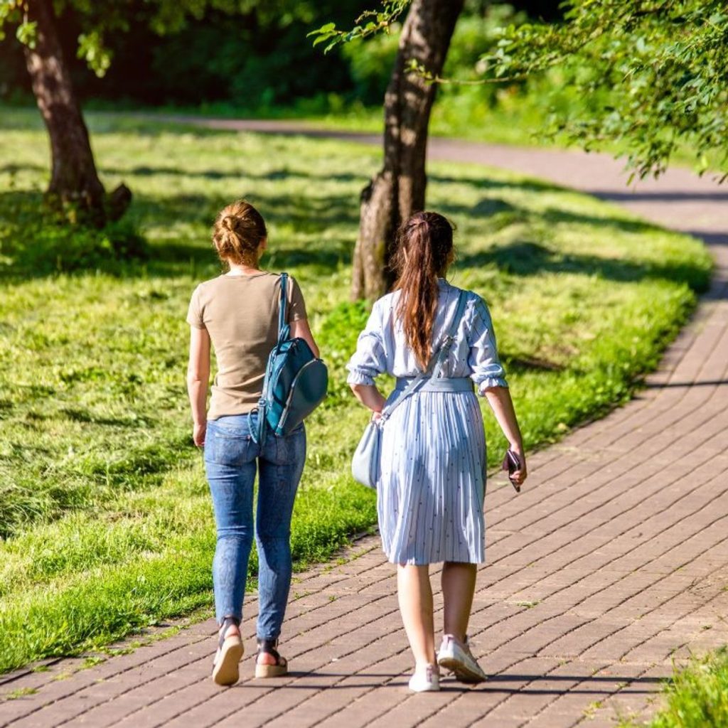 Menos de 4.000 pasos al día: el nuevo umbral para una vida más larga, según estudio global