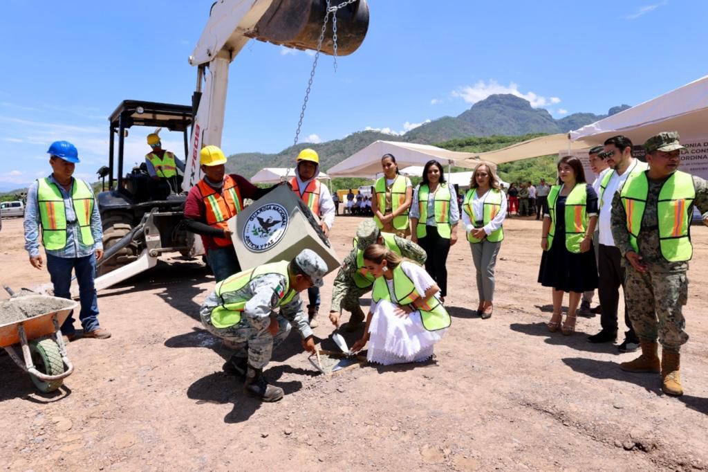 Colocan la primera piedra de las instalaciones de la Coordinación Estatal de la Guardia Nacional en Guerrero