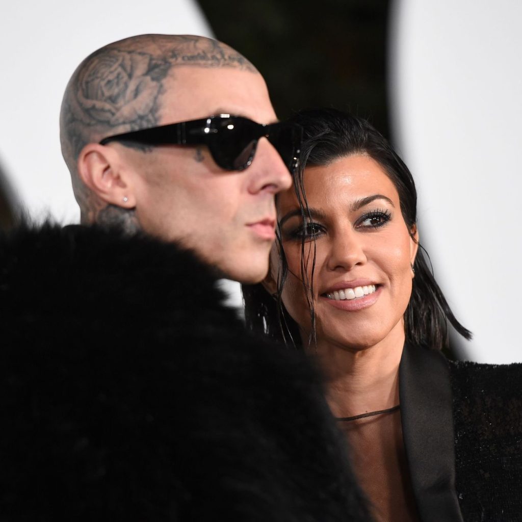 Blink-182 pospone gira mundial: Travis Barker regresa a EE. UU. en medio del embarazo de Kourtney Kardashian