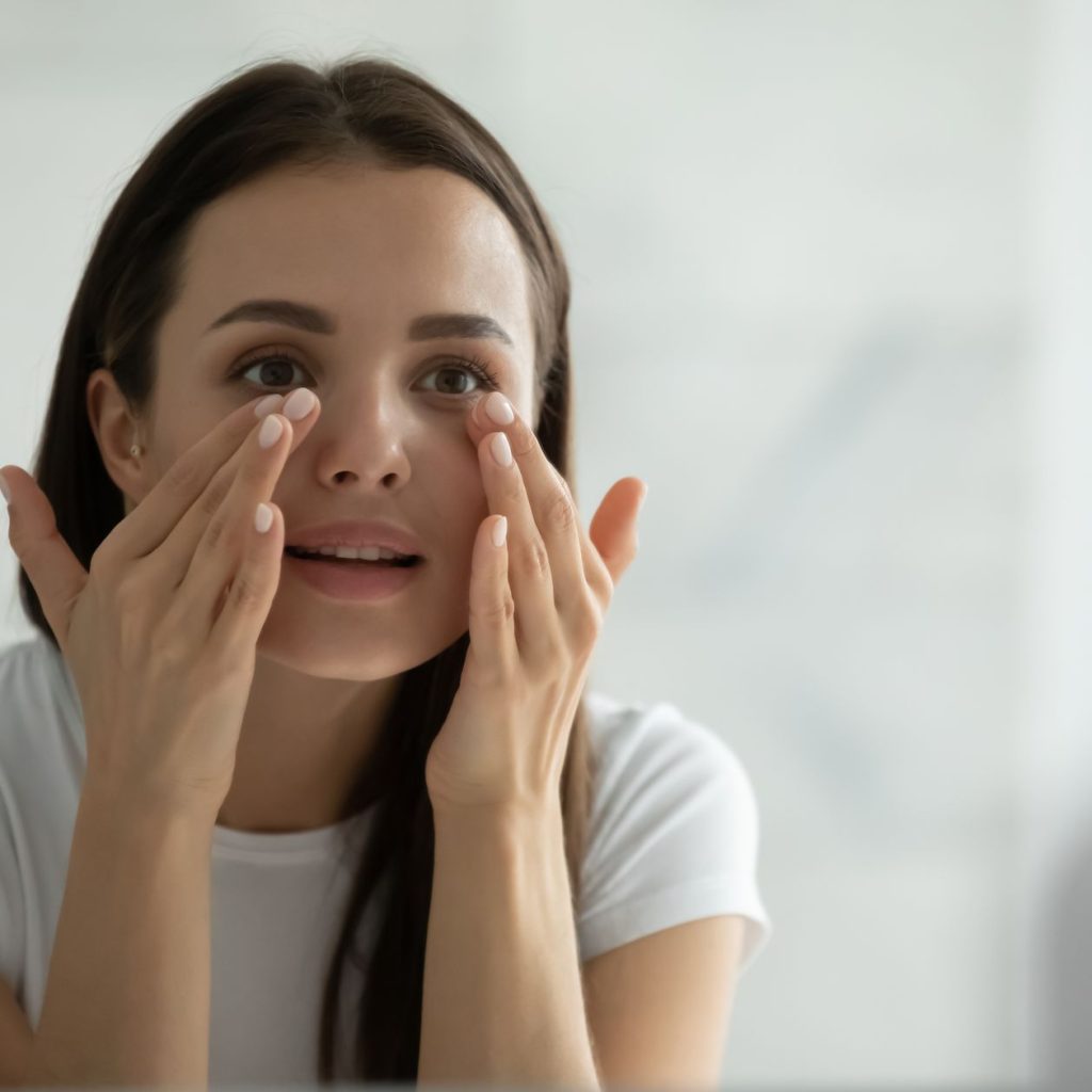 Crema para el contorno de ojos: ¿Cuál elegir y cuál es la mejor del mercado?