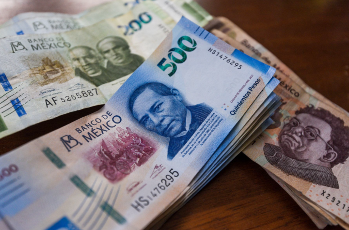 Peso mexicano se devalúa por cuarto día consecutivo