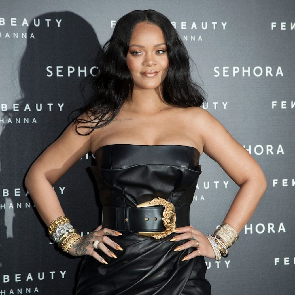 ¡El calendario de adviento de belleza de Rihanna 2023: Descubre la magia de Fenty Beauty y Fenty Skin para esta navidad!