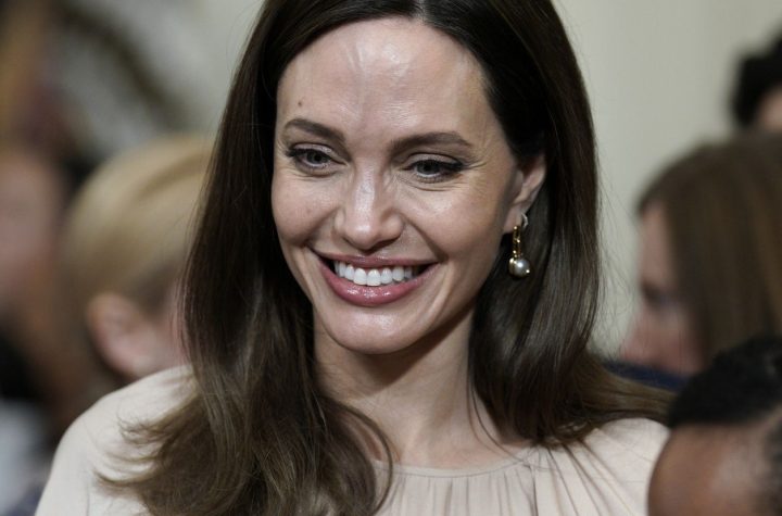 Atelier Jolie x Chloé: La colección cápsula sostenible que celebra la feminidad moderna por Angelina Jolie