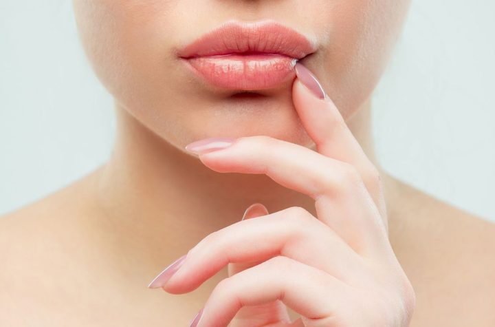 Labios irresistibles: El renacer de las barras mágicas que se adaptan a tu tono y estilo sin errores