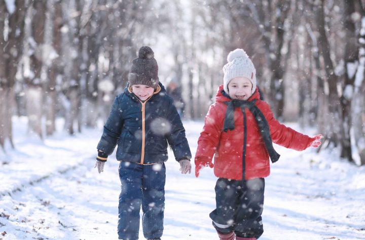 Prepárate para el invierno con estos consejos de seguridad para tus pequeños exploradores