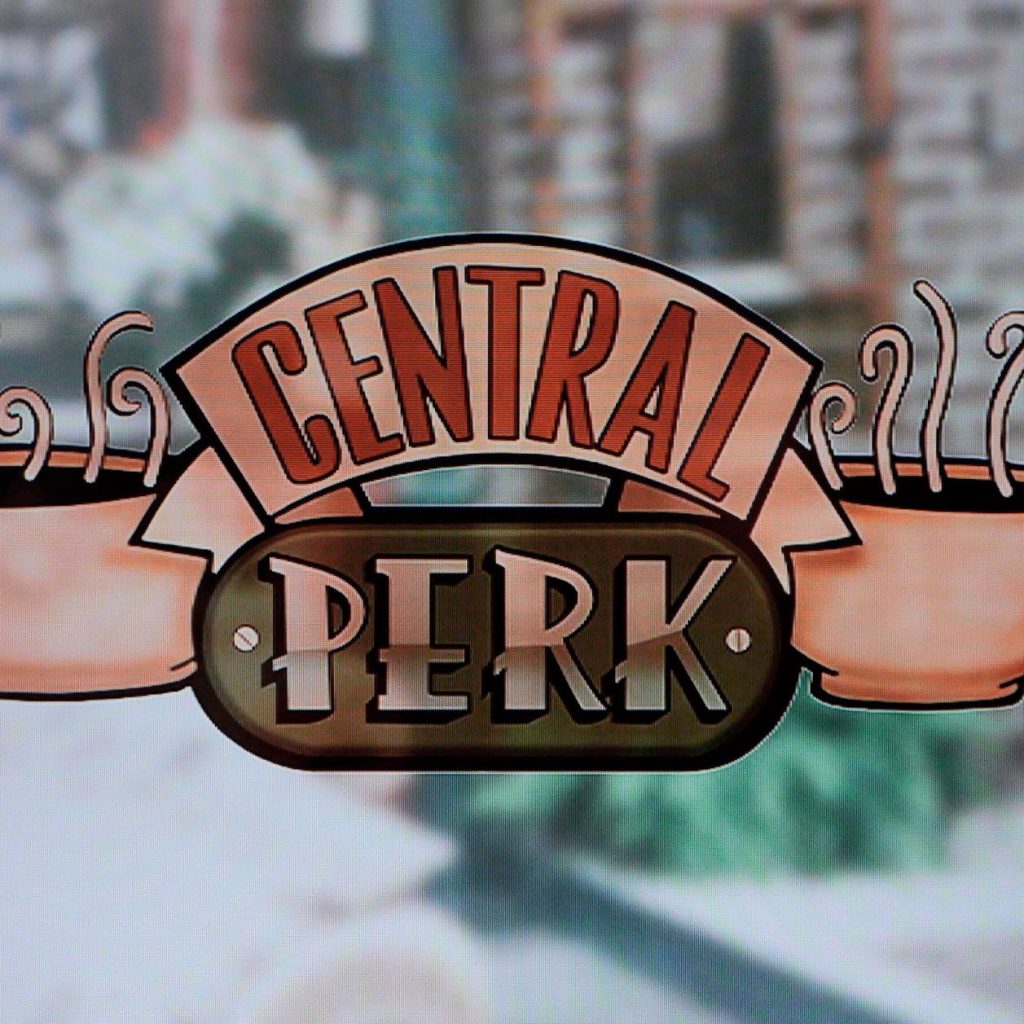 En memoria de Matthew Perry: Central Perk, el café inspirado en Friends abre sus puertas en Boston