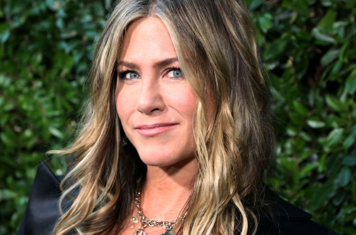 Este es el perfume que usa Jennifer Aniston desde joven y huele a flores