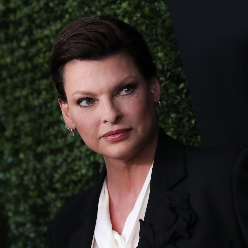 Linda Evangelista: «No quiero acostarme con nadie» y «Ya no me culpo por mi aspecto»