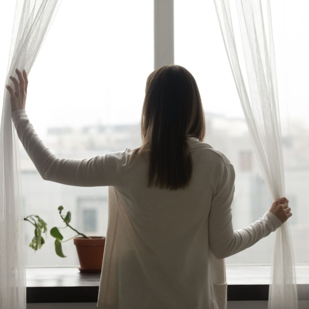 ¿Te sientes más cansada o irritable cuando hace mal tiempo? Puede que seas meteoro-sensible