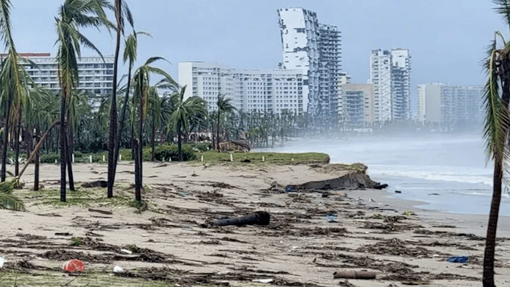 Aumentan personas localizadas tras paso de Otis en Acapulco