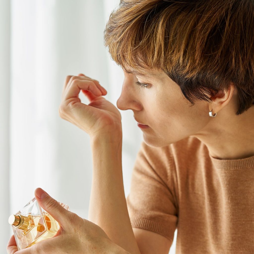 ¿No hueles tu perfume favorito? La verdad te sorprenderá