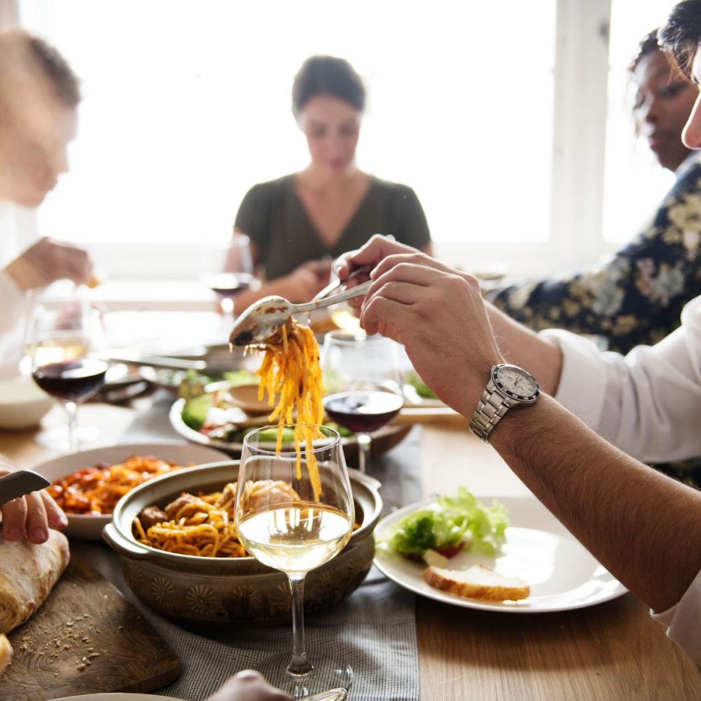 Todas las claves para sobrevivir a tu primera Navidad en familia política