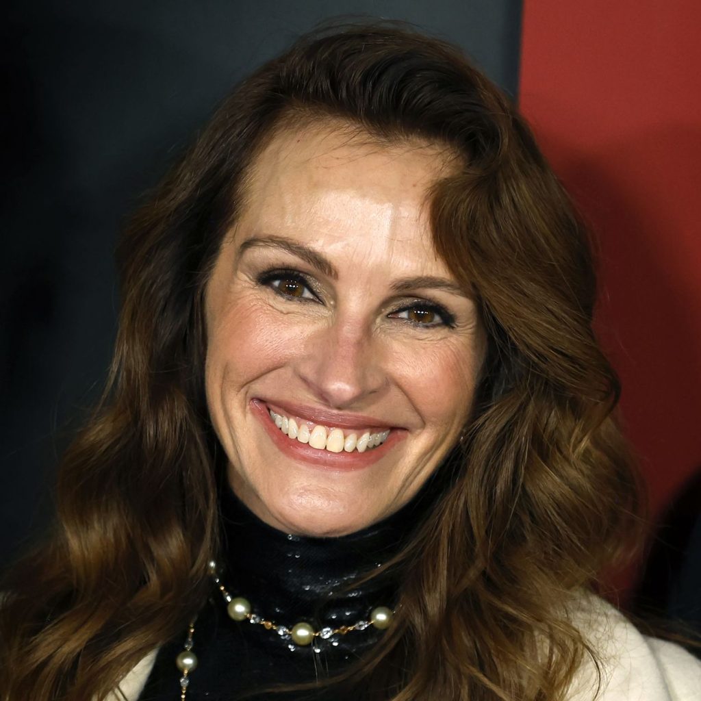 La base de ácido hialurónico de Julia Roberts: ¡el secreto de su piel radiante a los 50!