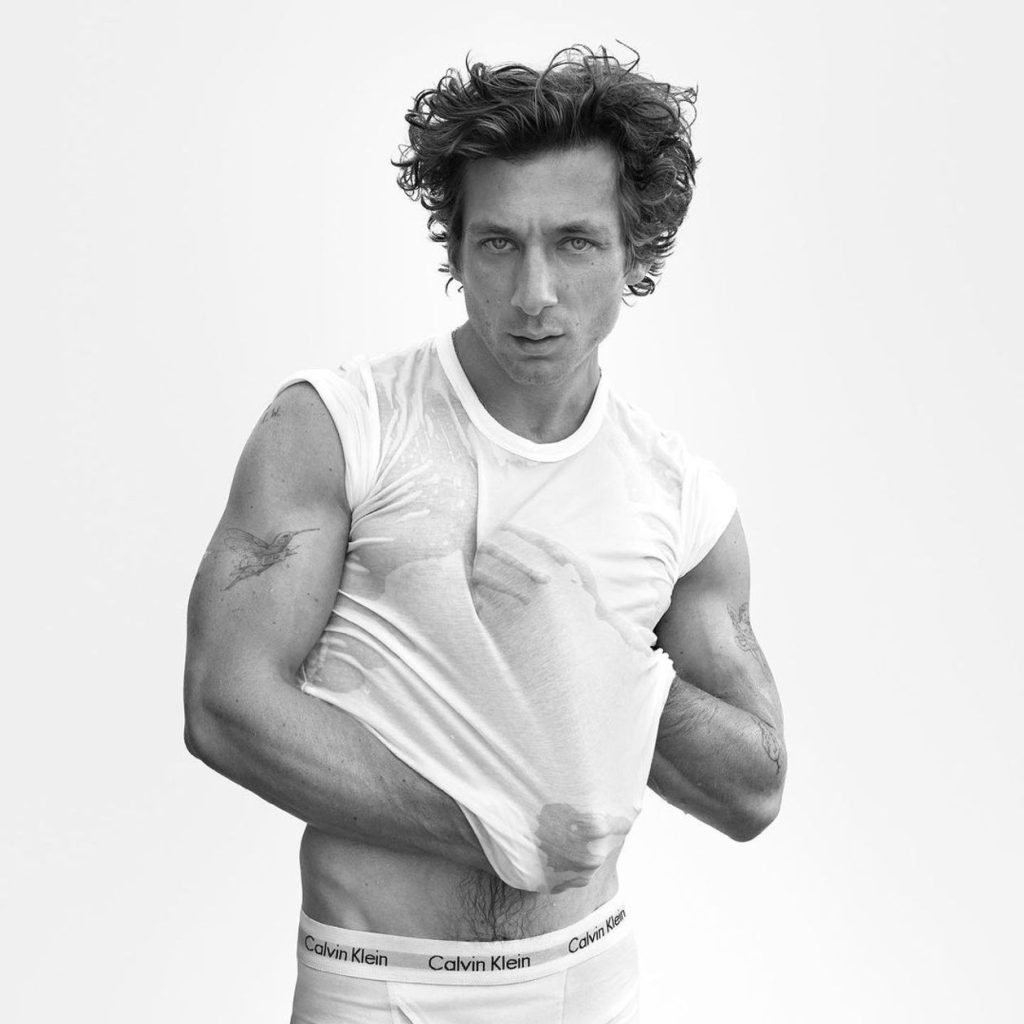 Jeremy Allen White, el carismático novio de Rosalía, deslumbra como la nueva imagen de Calvin Klein