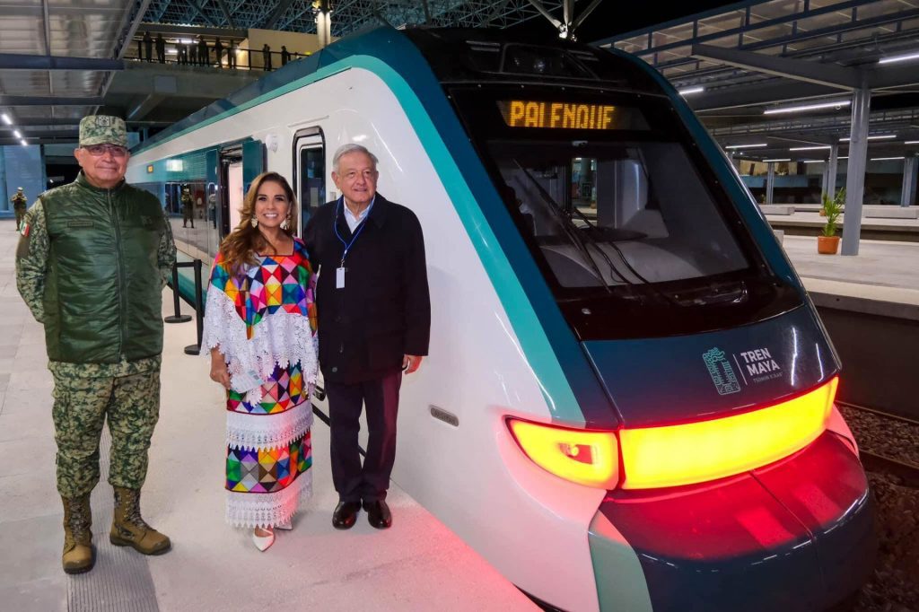 AMLO reconoce retrasos en primeros días de operación del Tren Maya: ‘Todo se va a corregir’