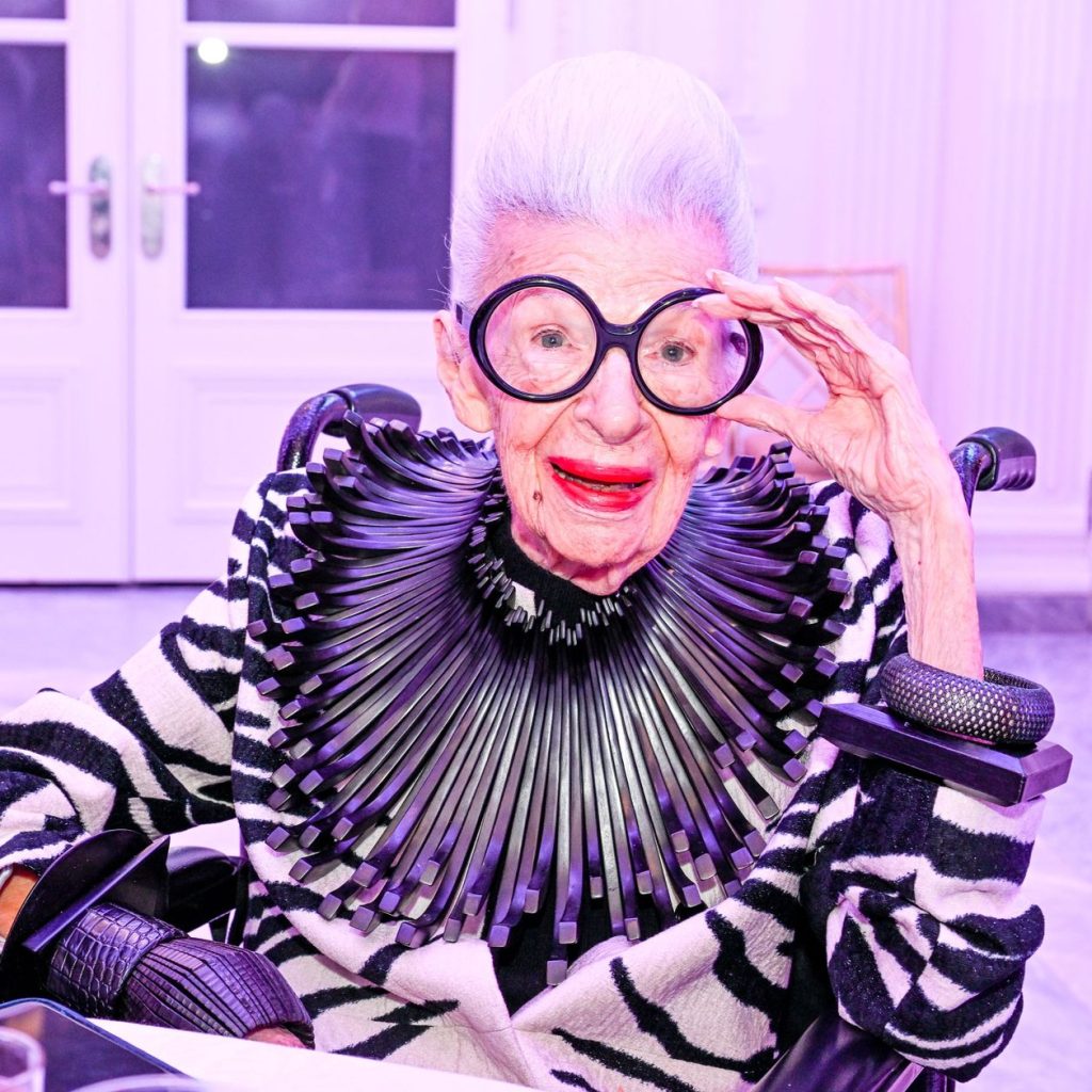 Iris Apfel Adiós A La Reina Del Color Que Revolucionó La Moda A Los 102 Años Macro Net Noticias