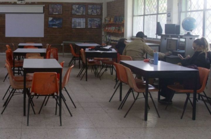 Continúa suspensión de clases por fuertes lluvias en zona costa de Baja California