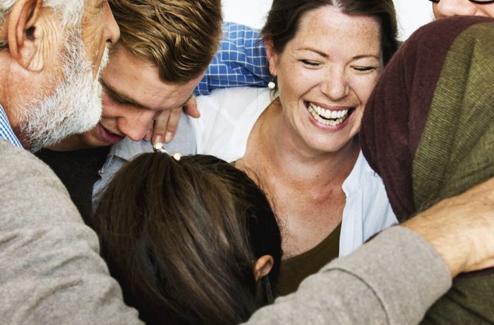 El secreto de la felicidad está en tus manos: abraza y libera oxitocina