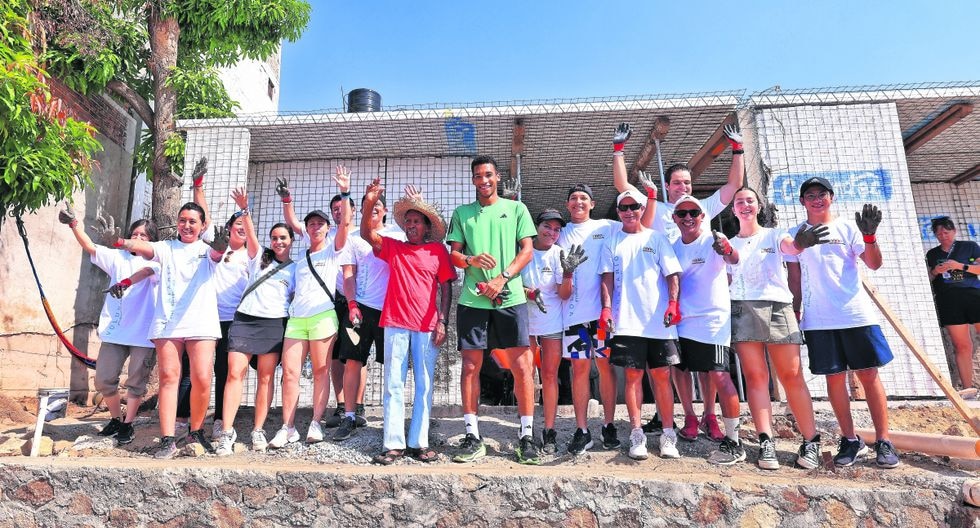 Stefanos Tsitsipas aporta para la reconstrucción en Acapulco