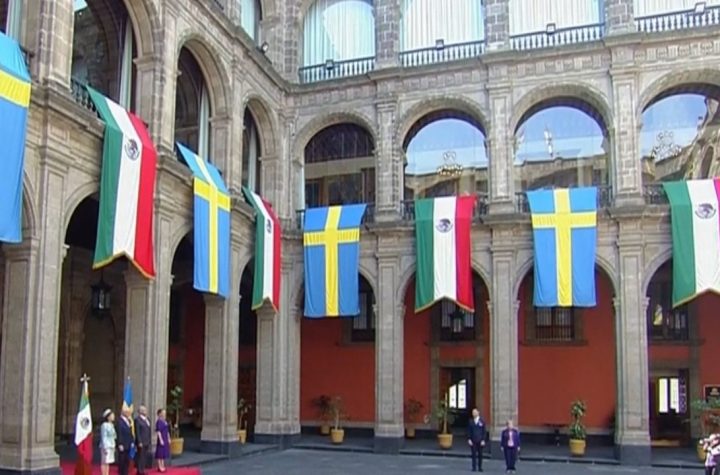 Recibe AMLO a reyes de Suecia en Palacio Nacional