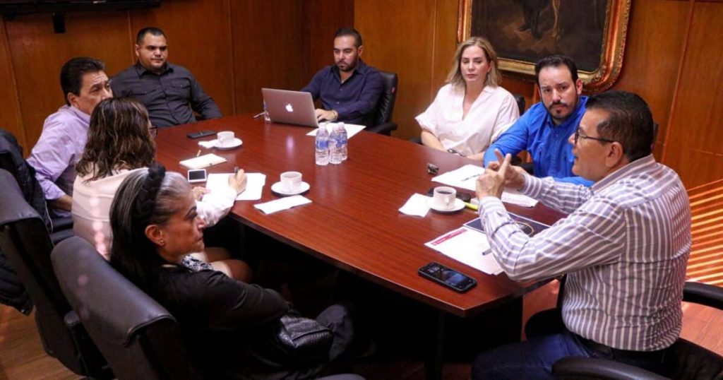 Municipio, Sectur, hoteleros y SSP revisan y ajustan operativo de Semana Santa de Mazatlán