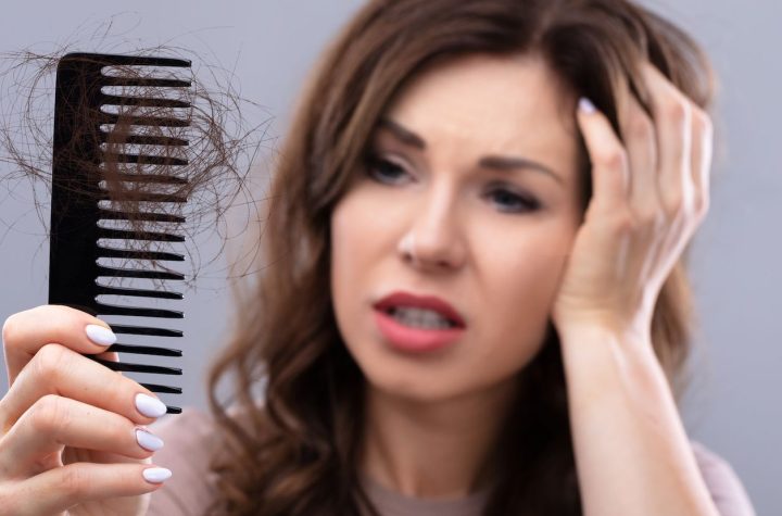 La caída del cabello en la menopausia, ¿se puede evitar?