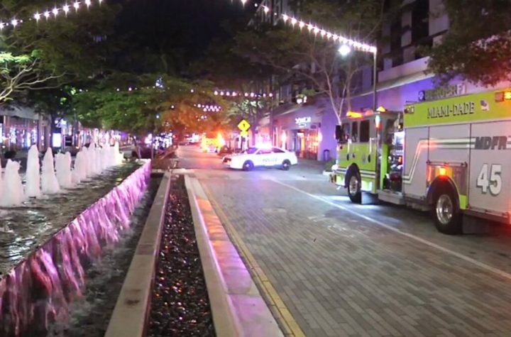 Tiroteo en bar de un centro comercial en Florida deja 2 muertos y 7 heridos