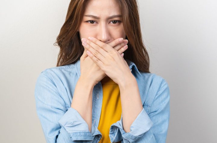 Productos caseros para eliminar las manchas de los dientes.