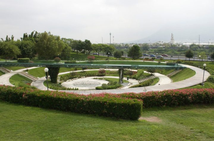 Resplandor en la obscuridad, monumento a las mujeres ignoradas