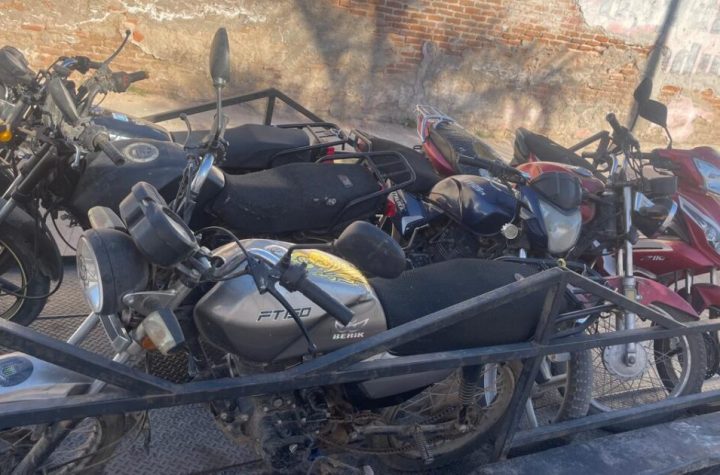 Tránsito recoge 12 motocicletas irregulares en la sindicatura de Villa Unión, Mazatlán