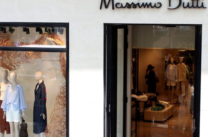 Massimo Dutti adelanta sus rebajas con estas 5 prendas elegantes que pedirás con envío urgente (desde 15,95 euros)