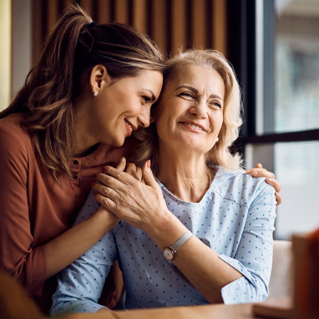 Esta emoción positiva podría ser la clave para la longevidad en las mujeres, según un estudio de expertos.