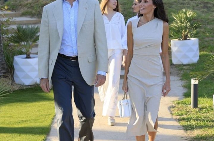 Letizia se deslumbra con un elegante vestido de Mango en Girona: ajustado, midi y resalta el bronceado