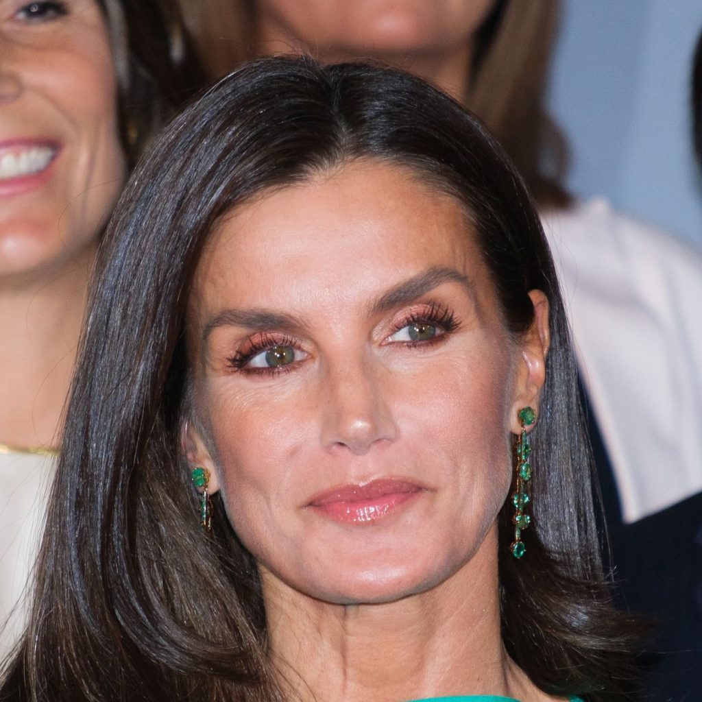 Druni rebaja al 30% el perfume floral y afrutado favorito de Letizia: un olor inconfundible que irradia elegancia