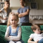 4 claves infalibles para conseguir reducir las peleas de tus hijos en casa este verano